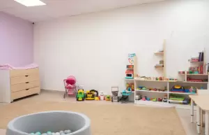 Фотография Bambini-Club Premium | Частный детский сад Горьковская | Развивающие занятия, лепка, логопед 0